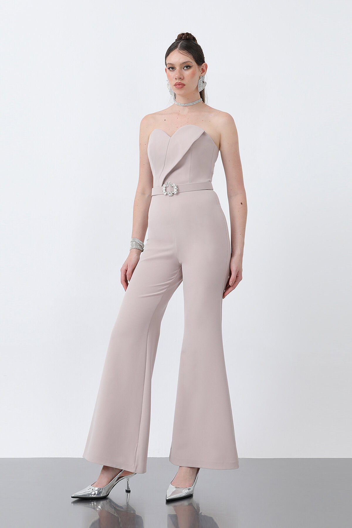 Kalp Yakalı Kemer Detaylı Tulum - 1822