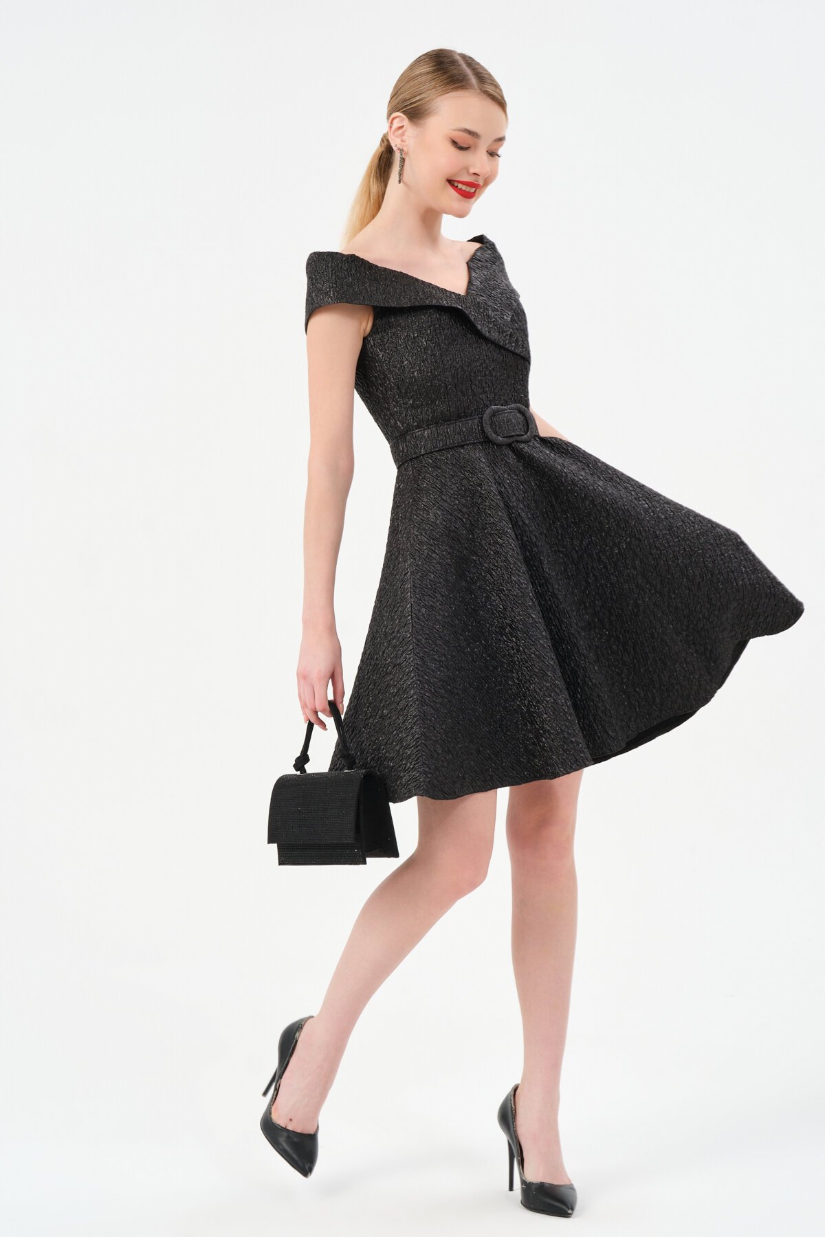 Kayık Yaka Kemer Detaylı Mini Elbise - 1543