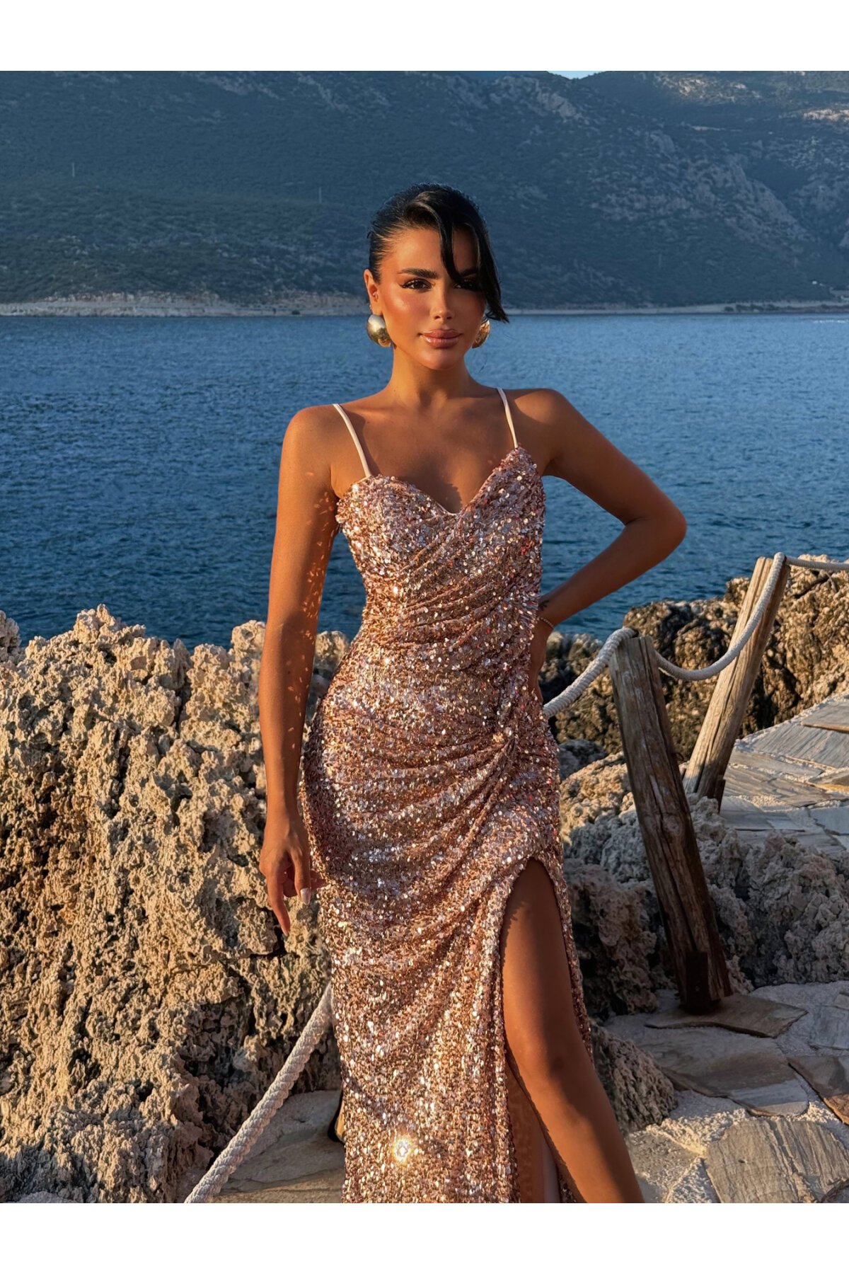 Payetli Yırtmaçlı Elbise - 1814