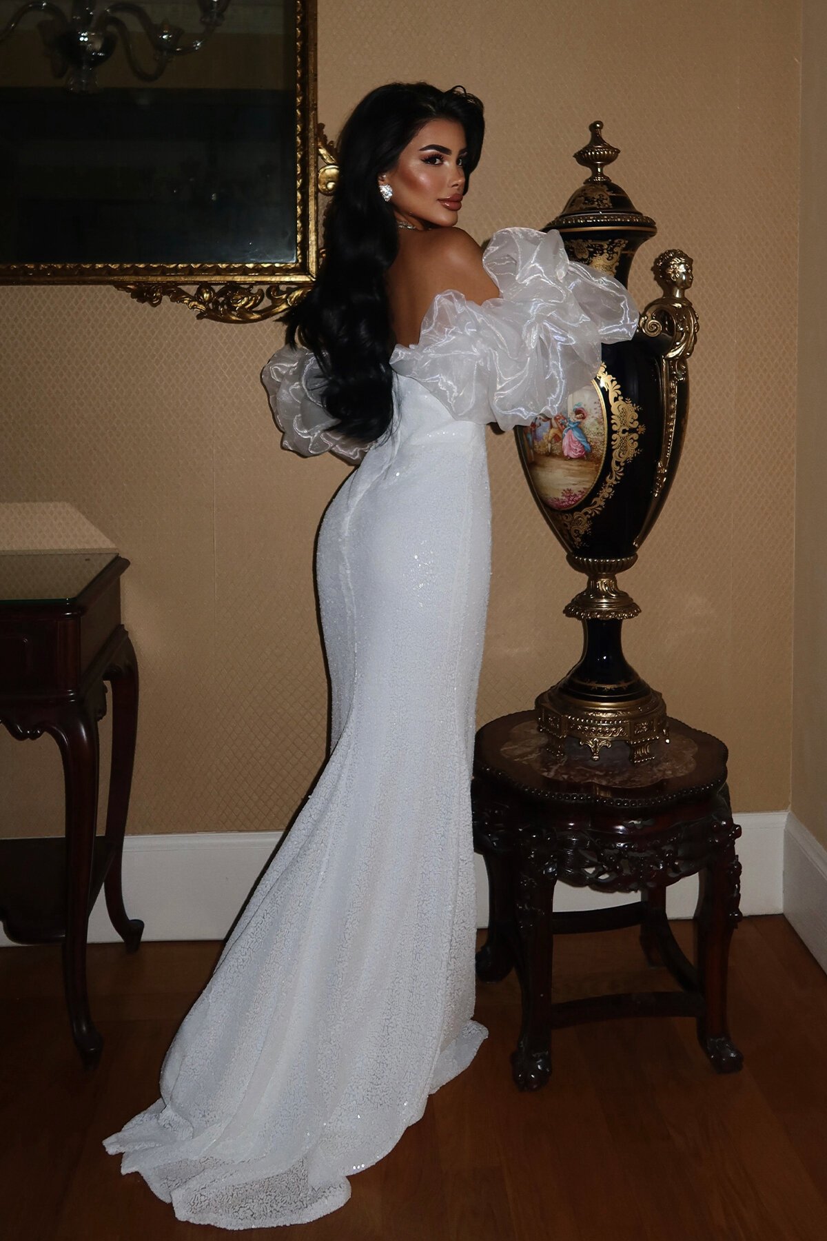 Kol Detaylı Payetli Uzun Elbise - 1720