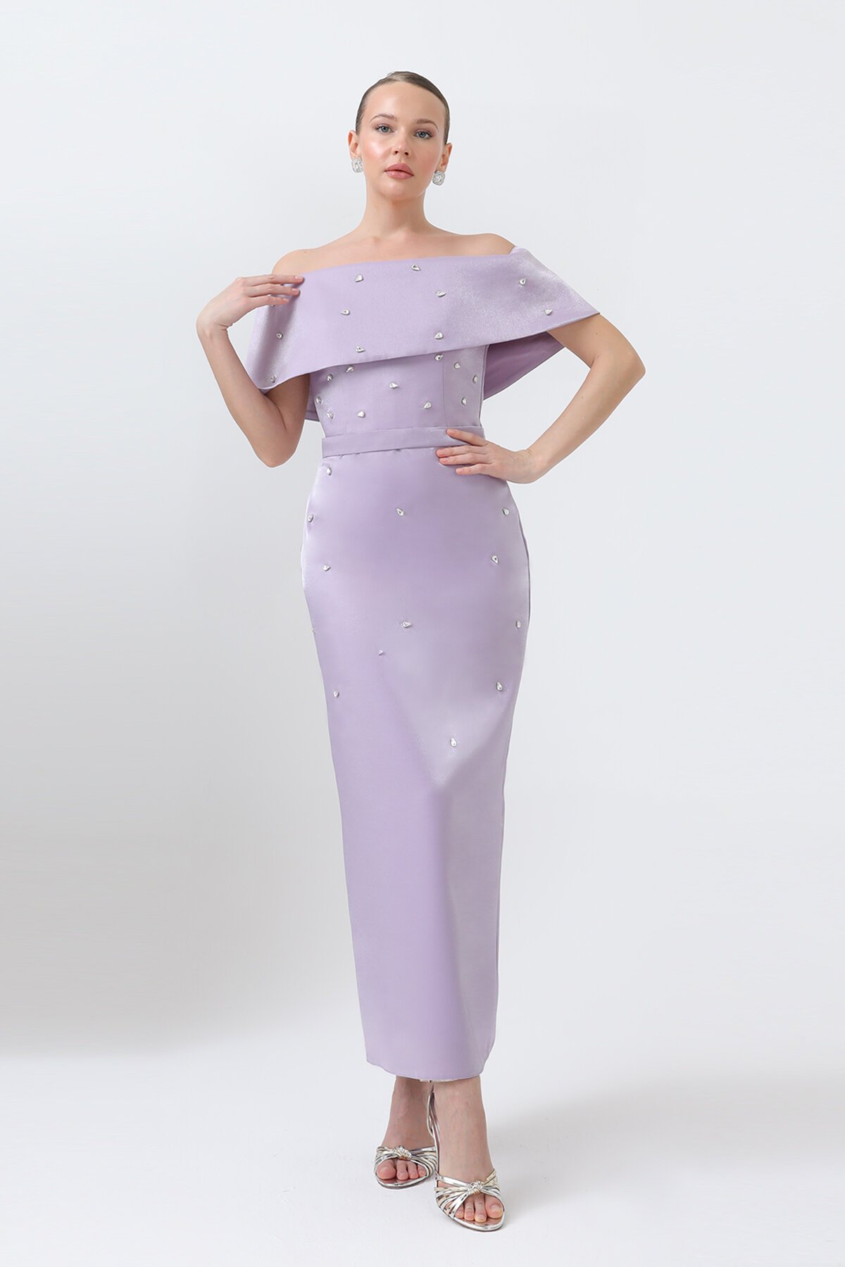 Taş İşlemeli Kayık Yakalı Elbise - 1796