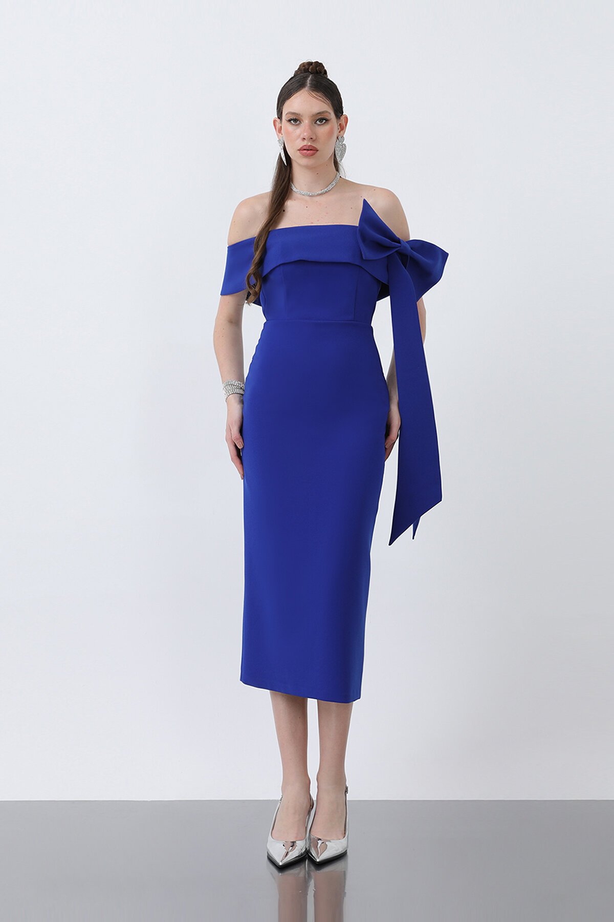 Kayık Yaka Fiyonklu Midi Elbise - 1817