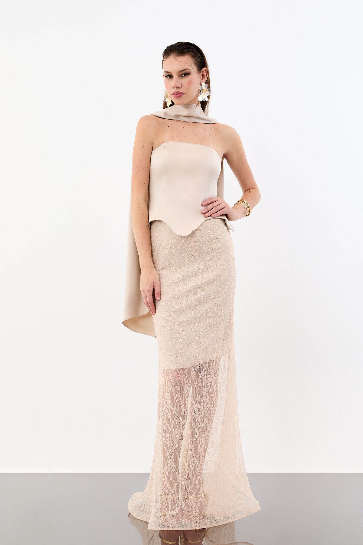 Dantel Etek Detaylı Straplez Uzun Abiye - 2032