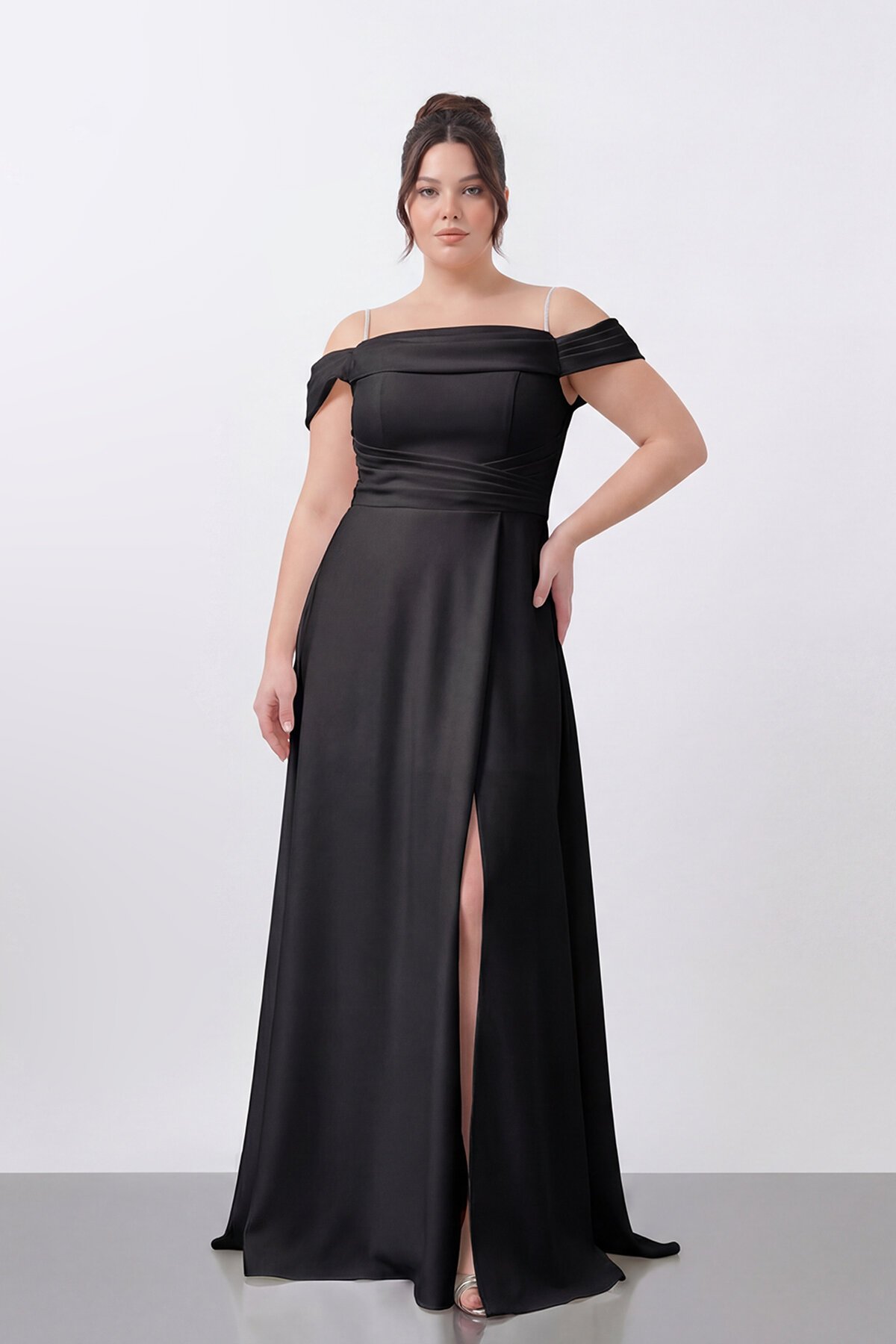 Drapeli Omuz Açık Yırtmaçlı Uzun Abiye - 1496