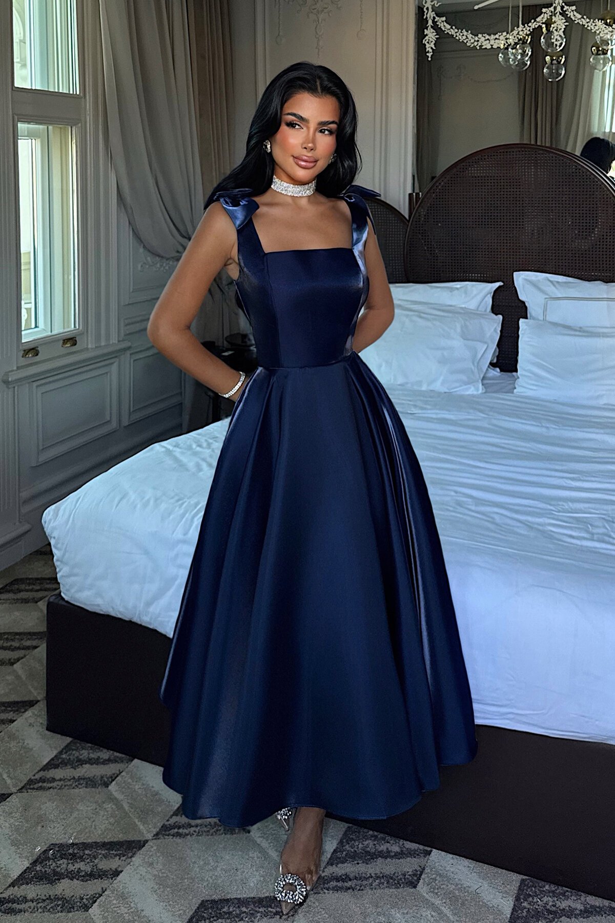 Fiyonk Askılı Midi Elbise - 1789