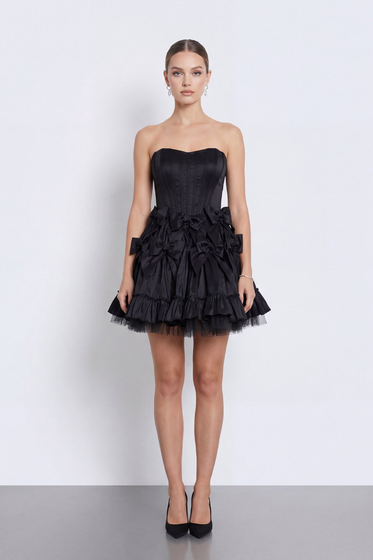 Fiyonk İşlemeli Straplez Korseli Mini Abiye - 2144