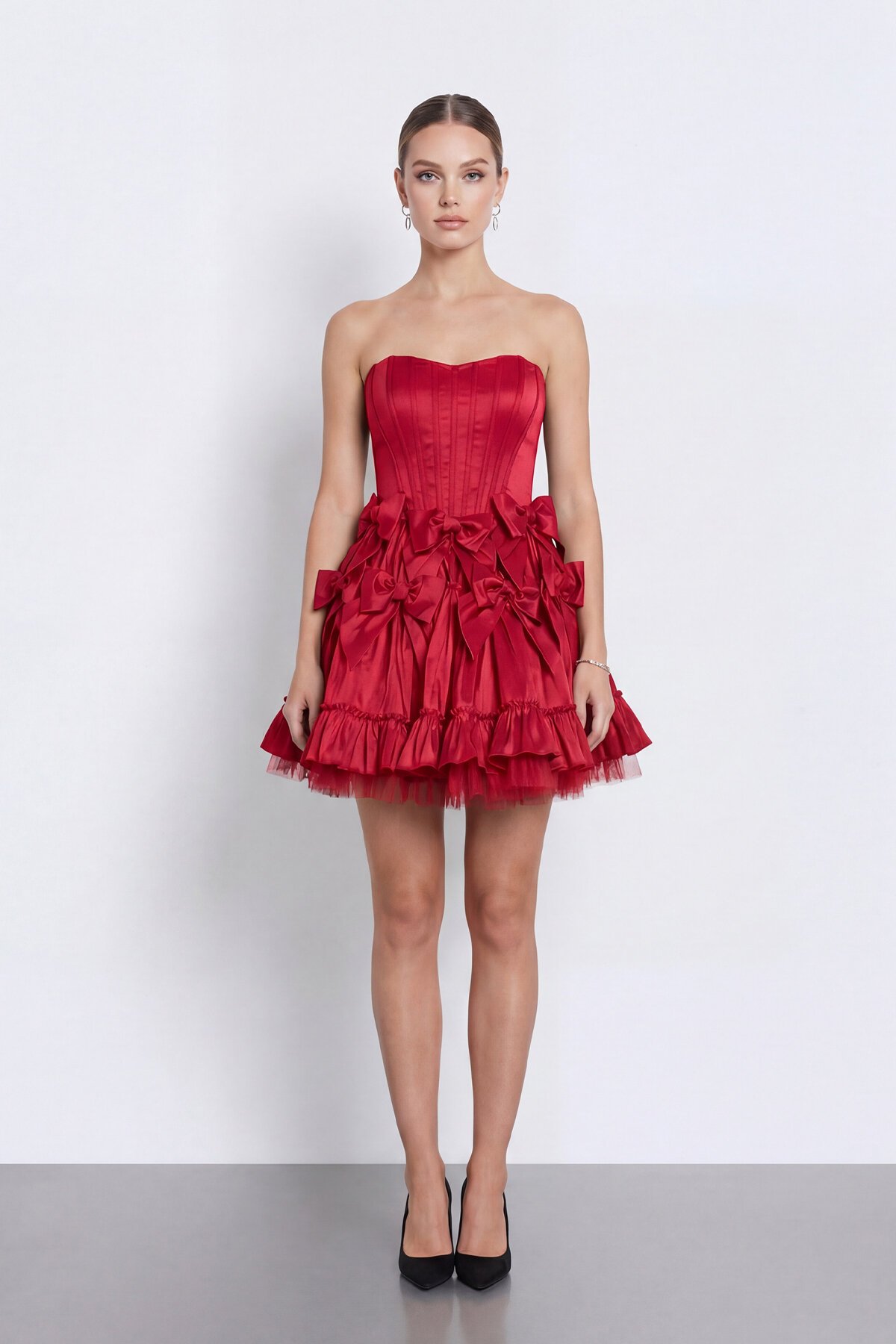 Fiyonk İşlemeli Straplez Korseli Mini Abiye - 2144