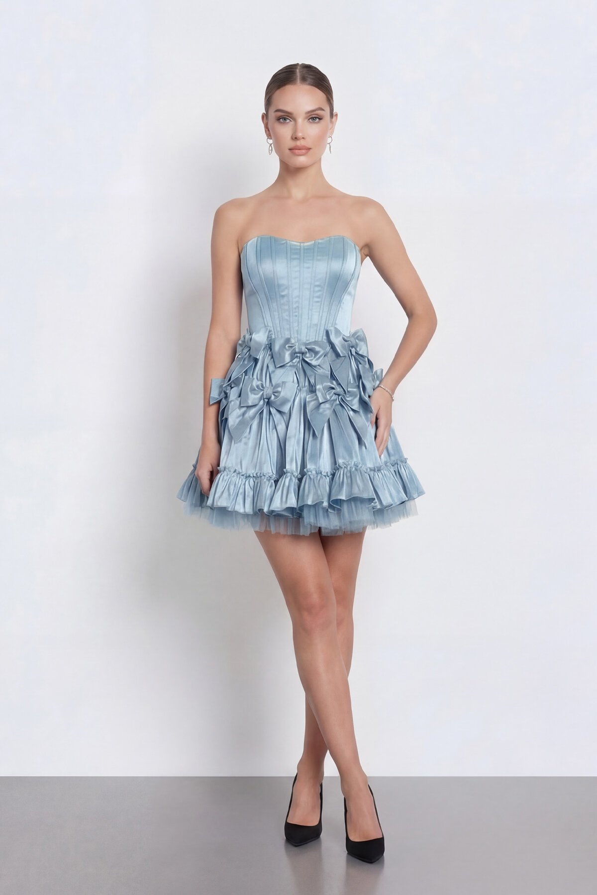 Fiyonk İşlemeli Straplez Korseli Mini Abiye - 2144