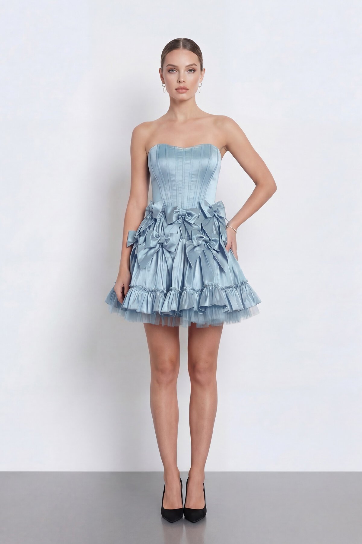 Fiyonk İşlemeli Straplez Korseli Mini Abiye - 2144