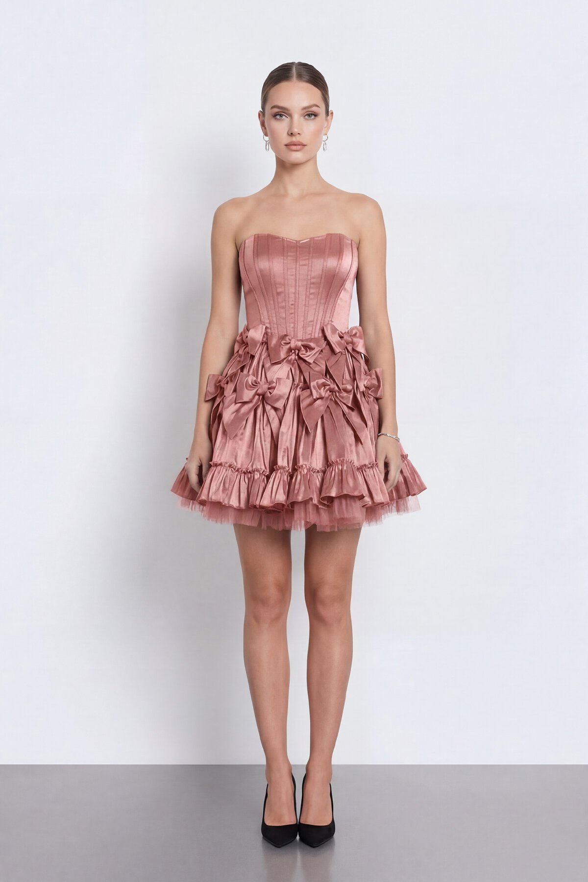 Fiyonk İşlemeli Straplez Korseli Mini Abiye - 2144