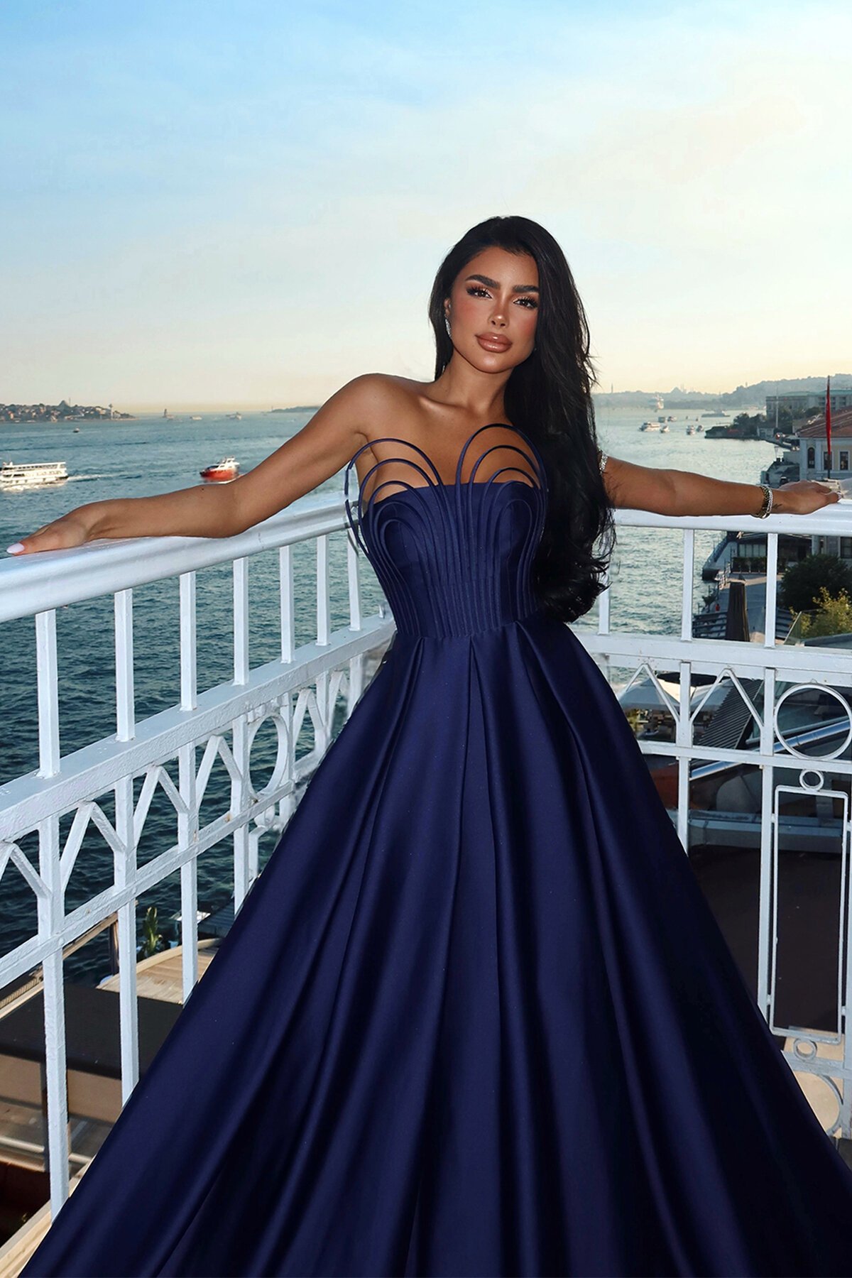 Göğüs Detaylı Straplez Elbise - 1886