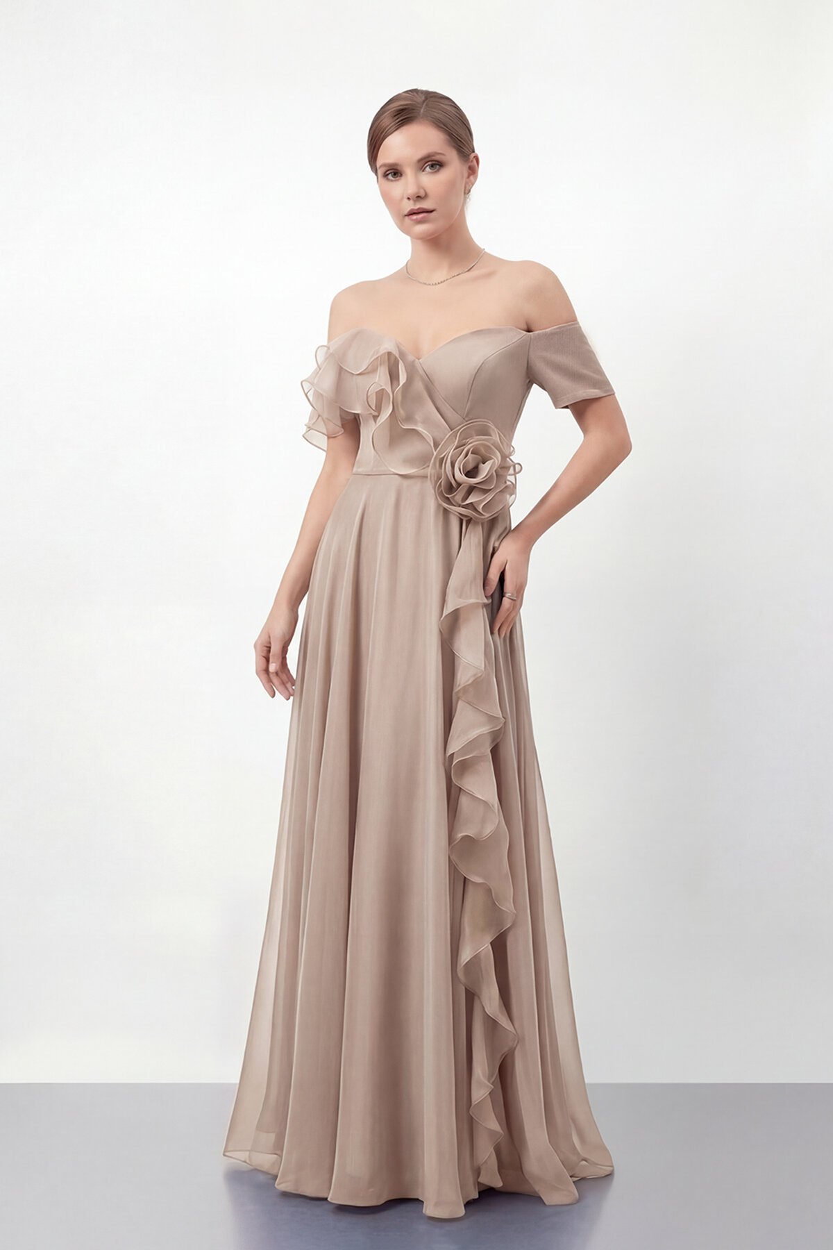 Gül Detaylı Volanlı Şifon Uzun Abiye - 1996