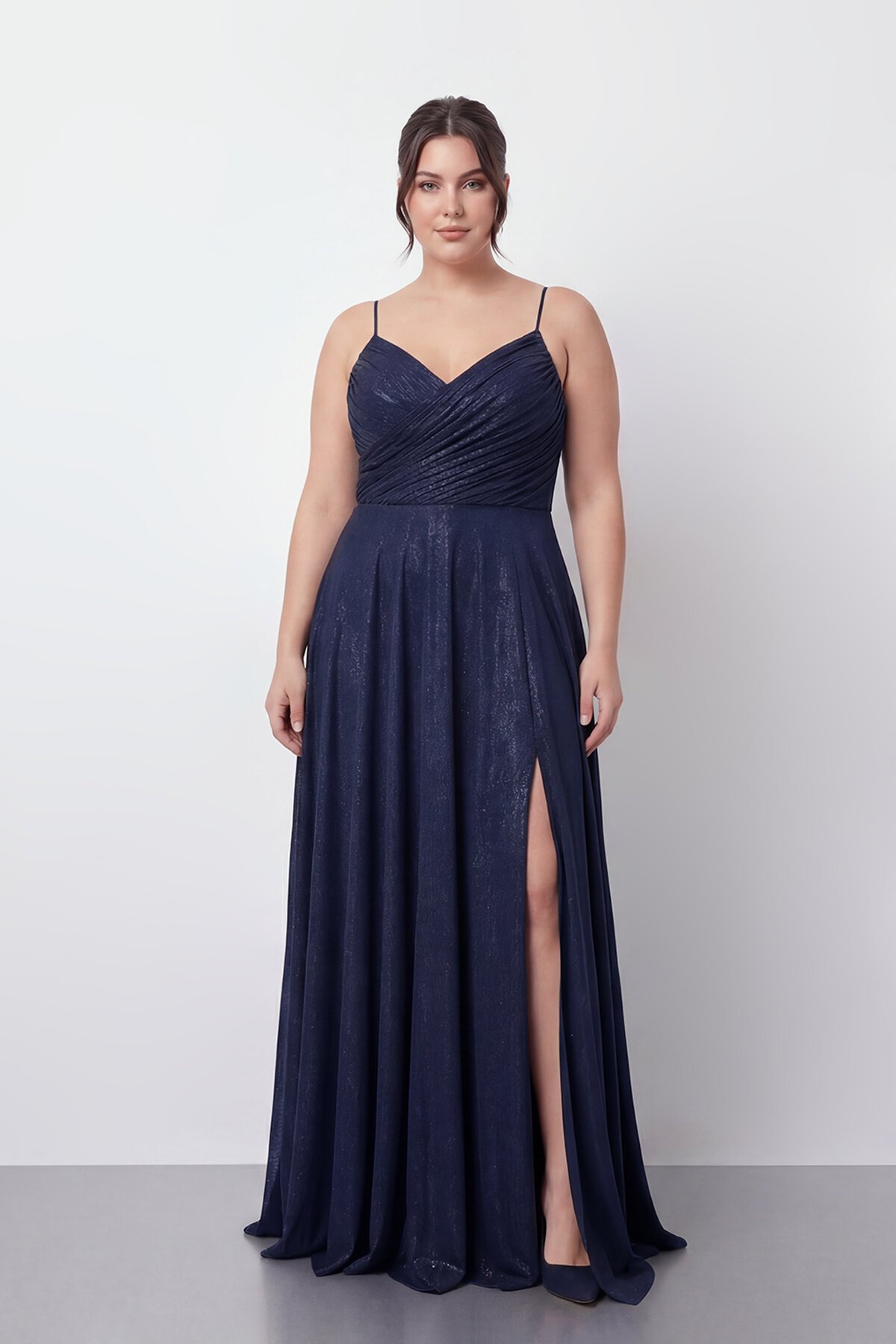 Işıltılı Büzgü Detaylı Büyük Beden Yırtmaçlı Elbise - 2057