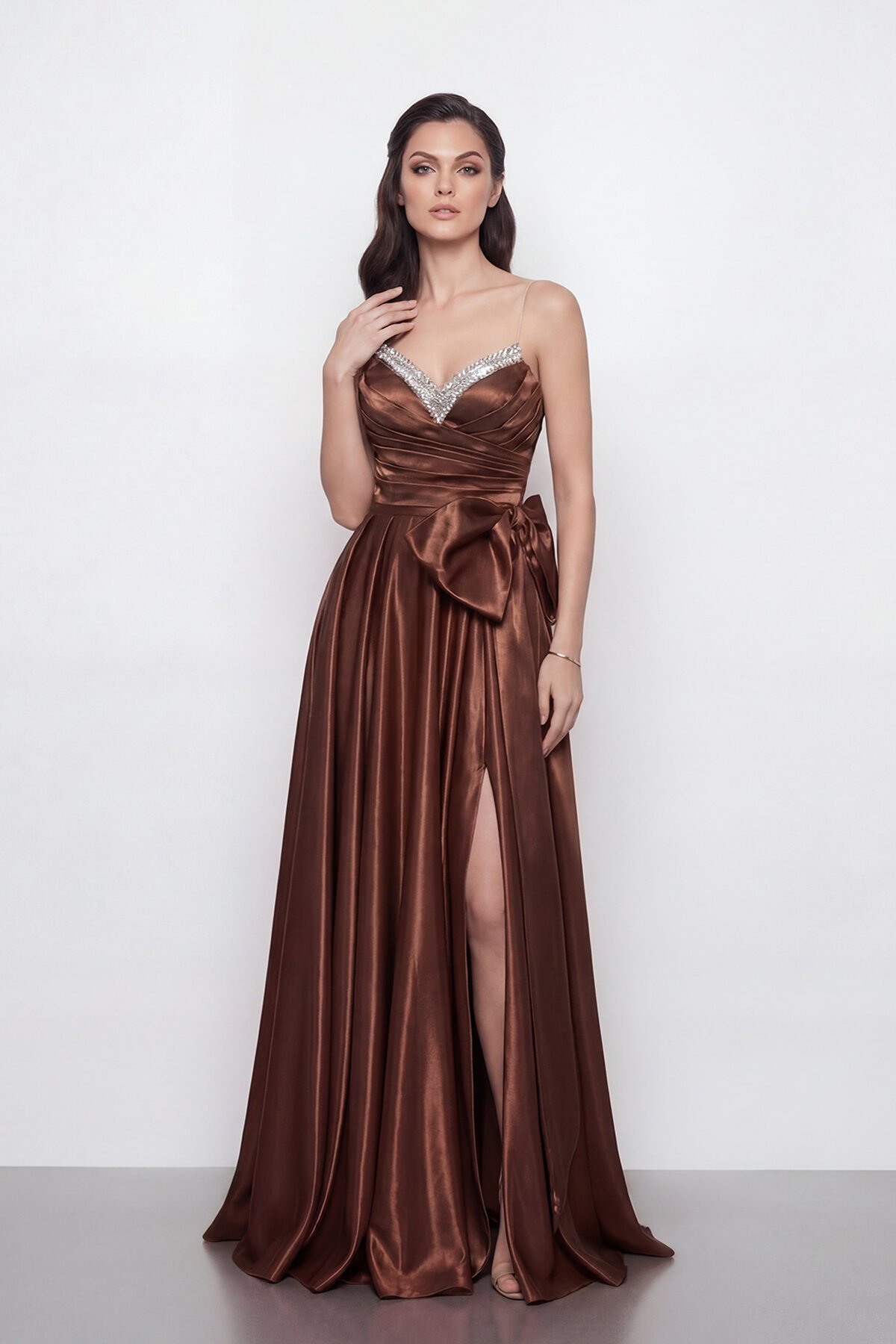 Işıltılı Yaka ve Fiyonk Detaylı Elbise - 2065