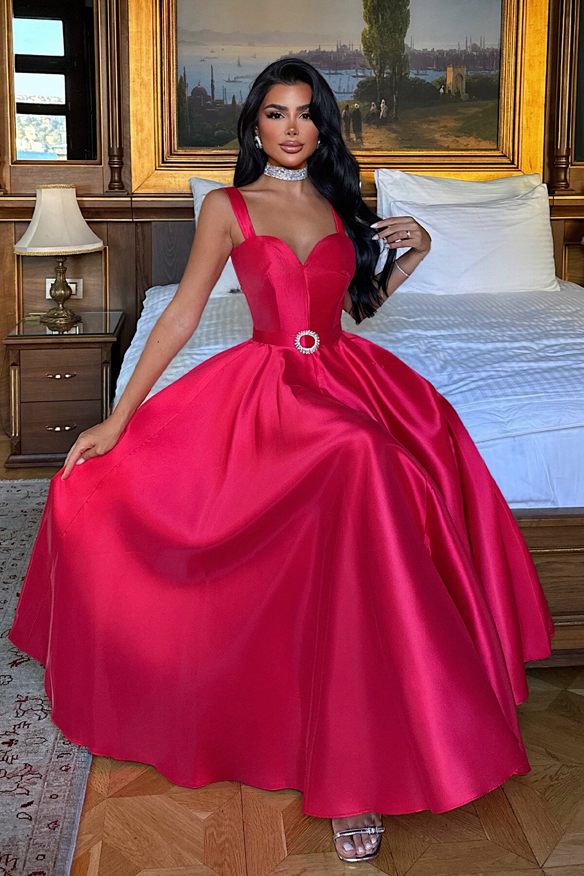 Kalp Yakalı Kemer Detaylı Midi Elbise - 1826