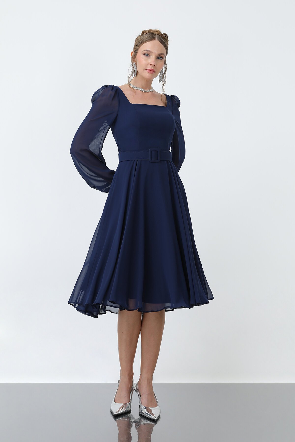 Kare Yaka Kemerli Şifon Elbise - 1916