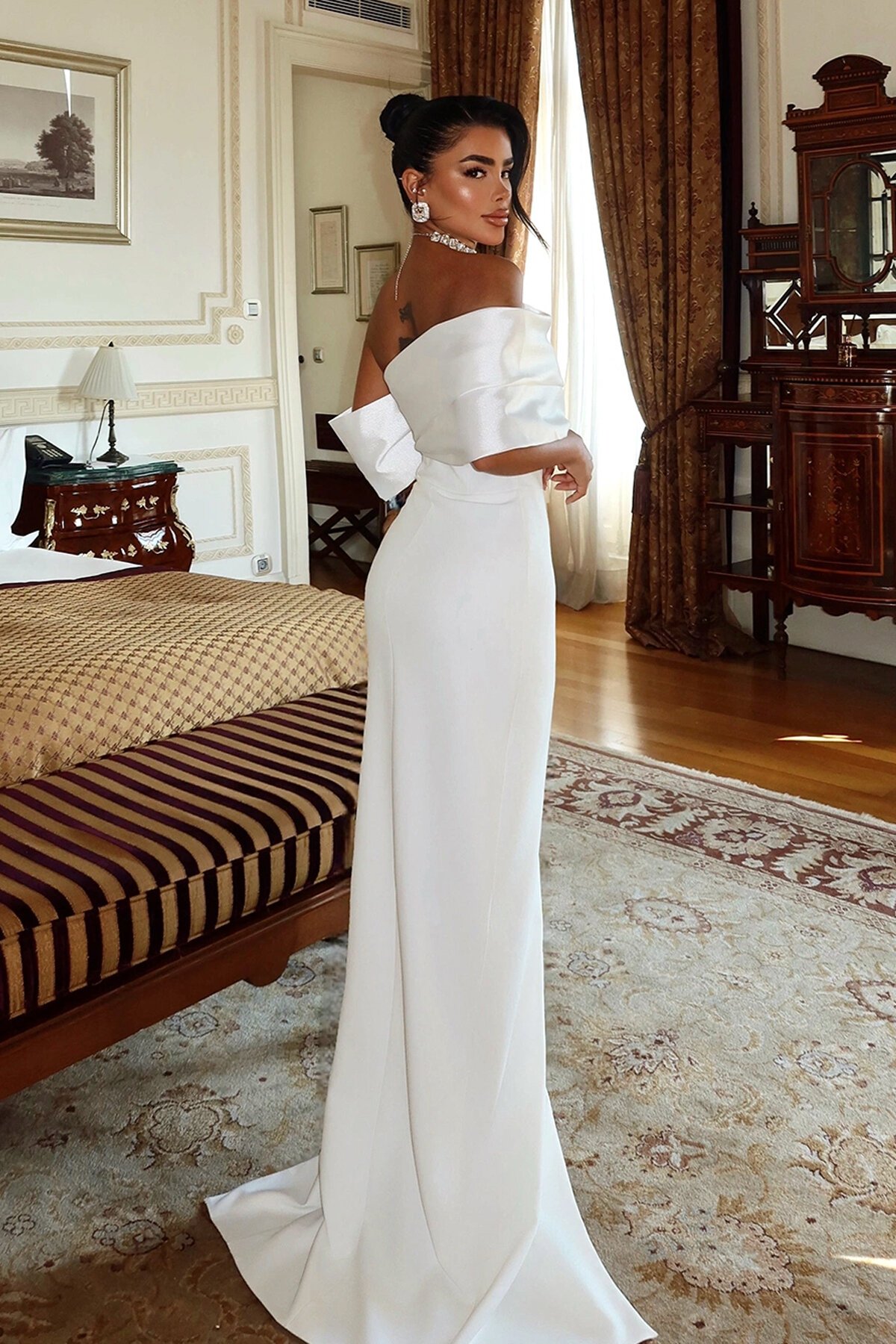 Kayık Yaka Yırtmaçlı Elbise - 1889