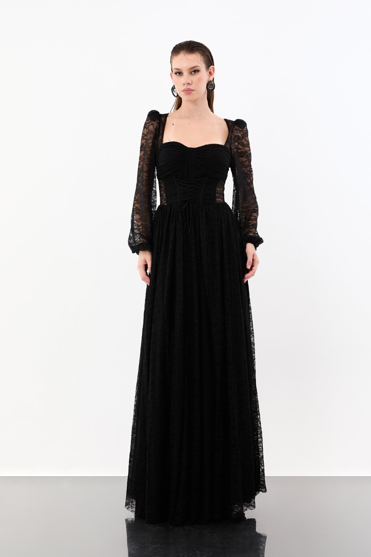 Korse Detaylı Dantelli Yırtmaçlı Elbise - 1946