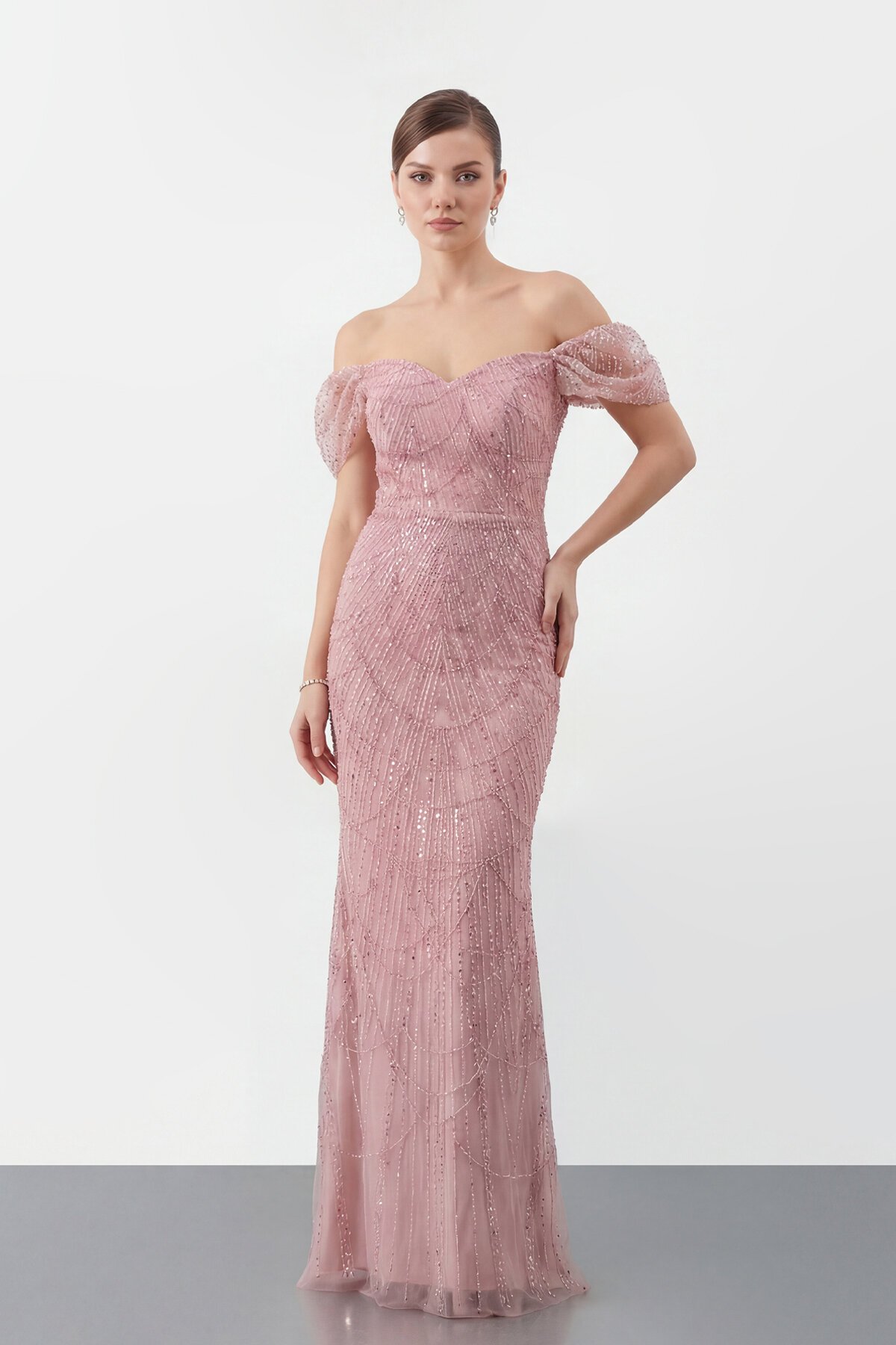 Omuz Açık Tül Kollu İşlemeli Uzun Abiye - 2132