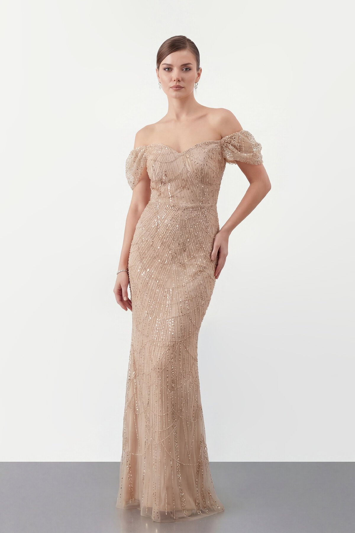 Omuz Açık Tül Kollu İşlemeli Uzun Abiye - 2132