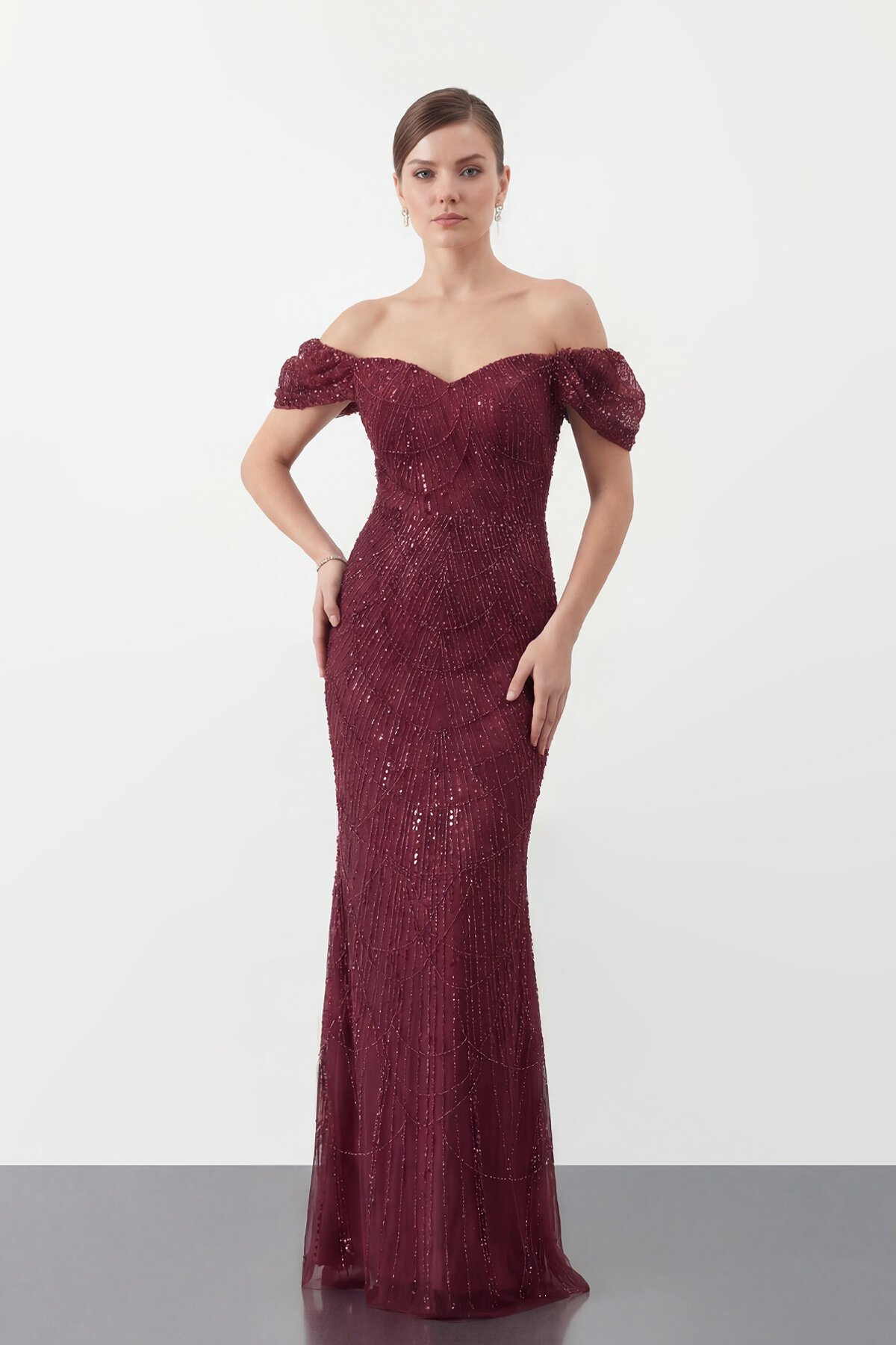 Omuz Açık Tül Kollu İşlemeli Uzun Abiye - 2132