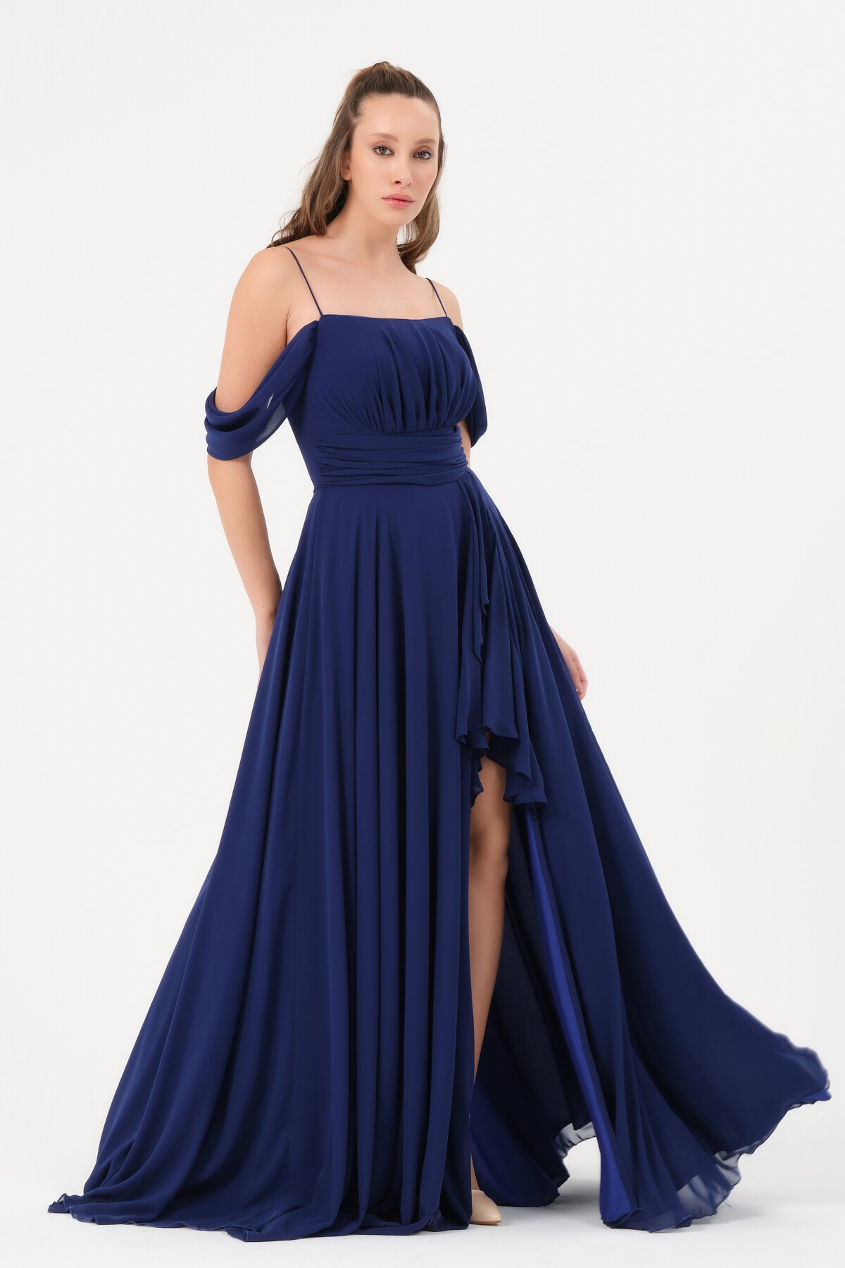 Omzu Düşük Yırtmaçlı Elbise - 1380