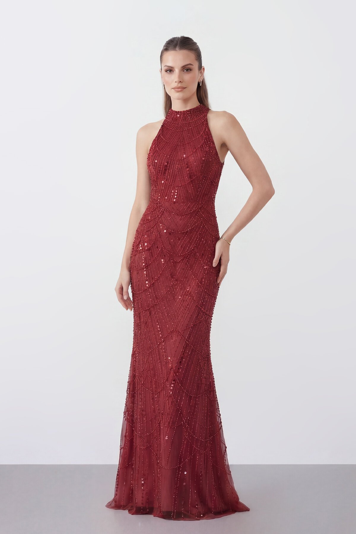 Tamamı İşlemeli Halter Yaka Uzun Abiye - 2137