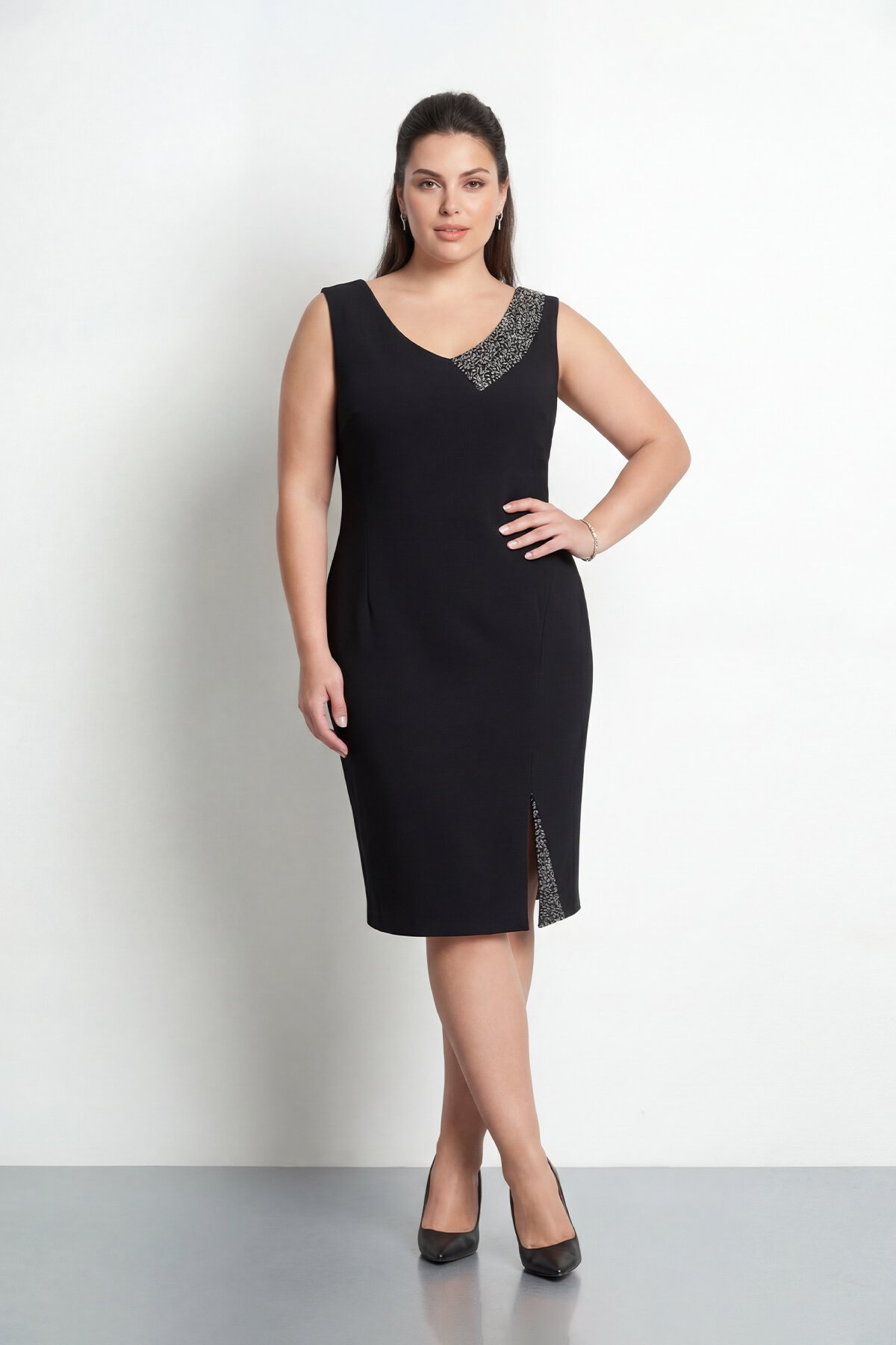 Taş Detaylı Asimetrik Büyük Beden Kalem Elbise - 2059