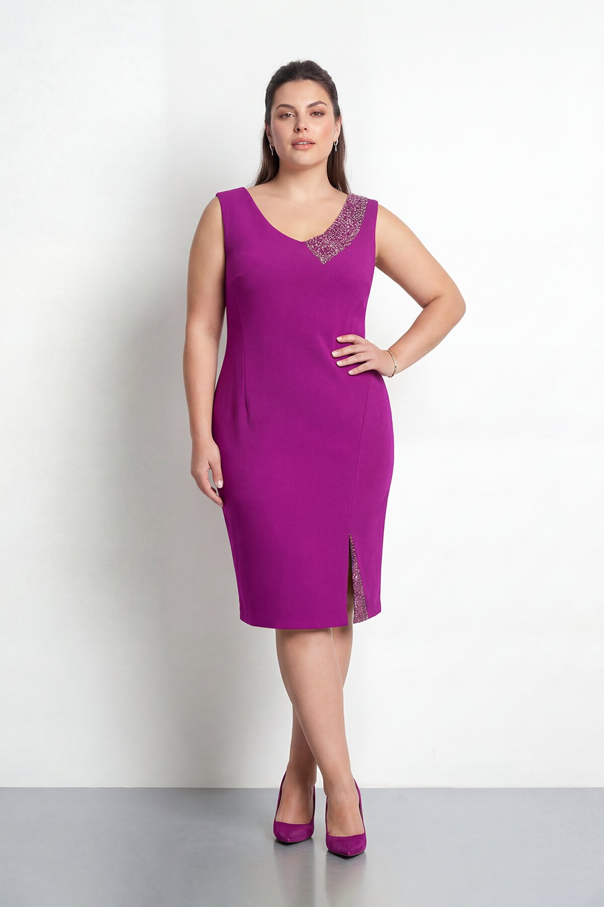 Taş Detaylı Asimetrik Büyük Beden Kalem Elbise - 2059