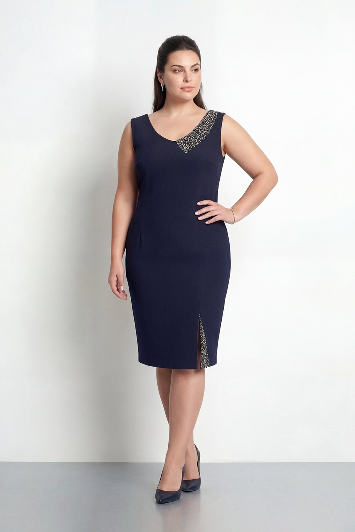 Taş Detaylı Asimetrik Büyük Beden Kalem Elbise - 2059