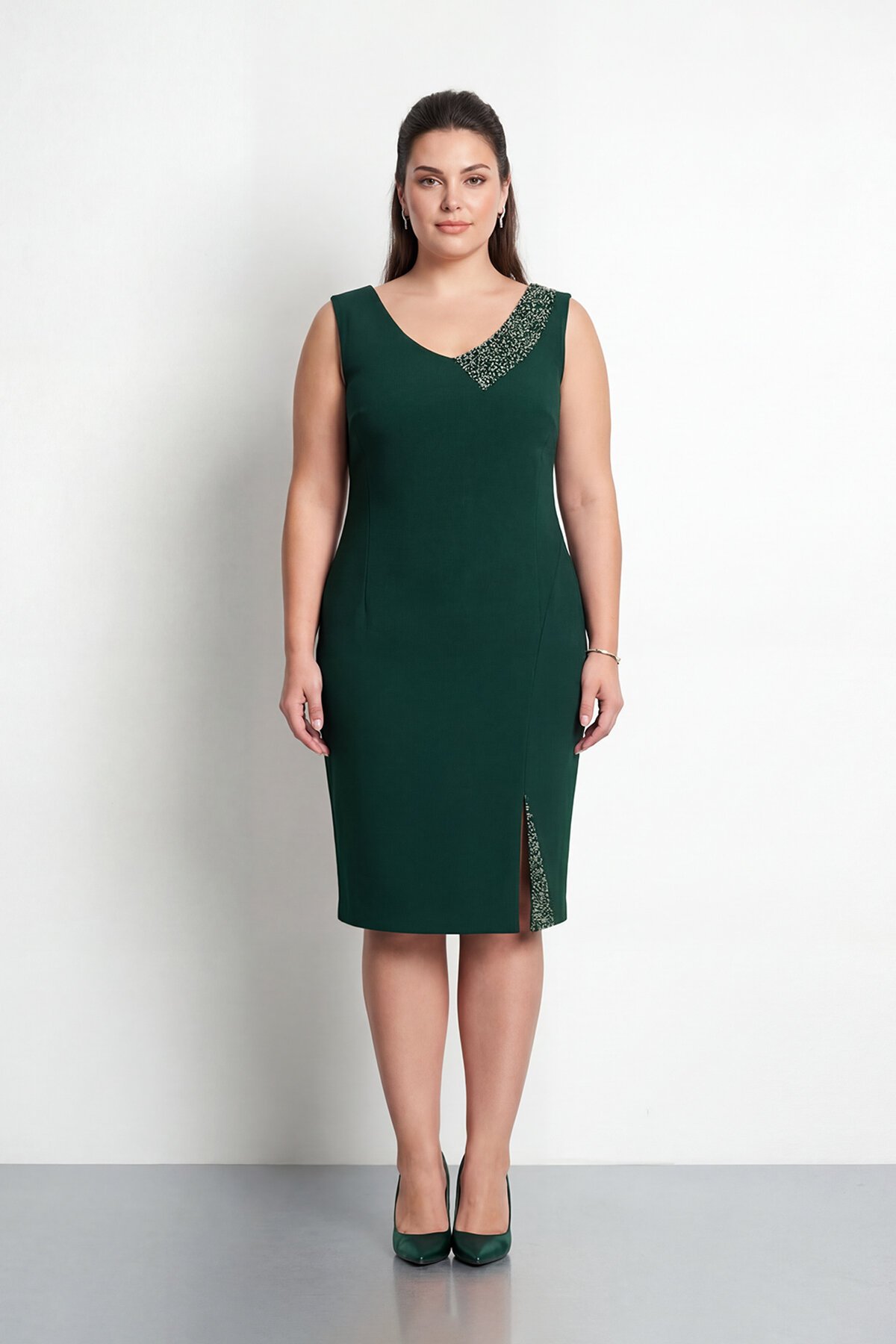 Taş Detaylı Asimetrik Büyük Beden Kalem Elbise - 2059