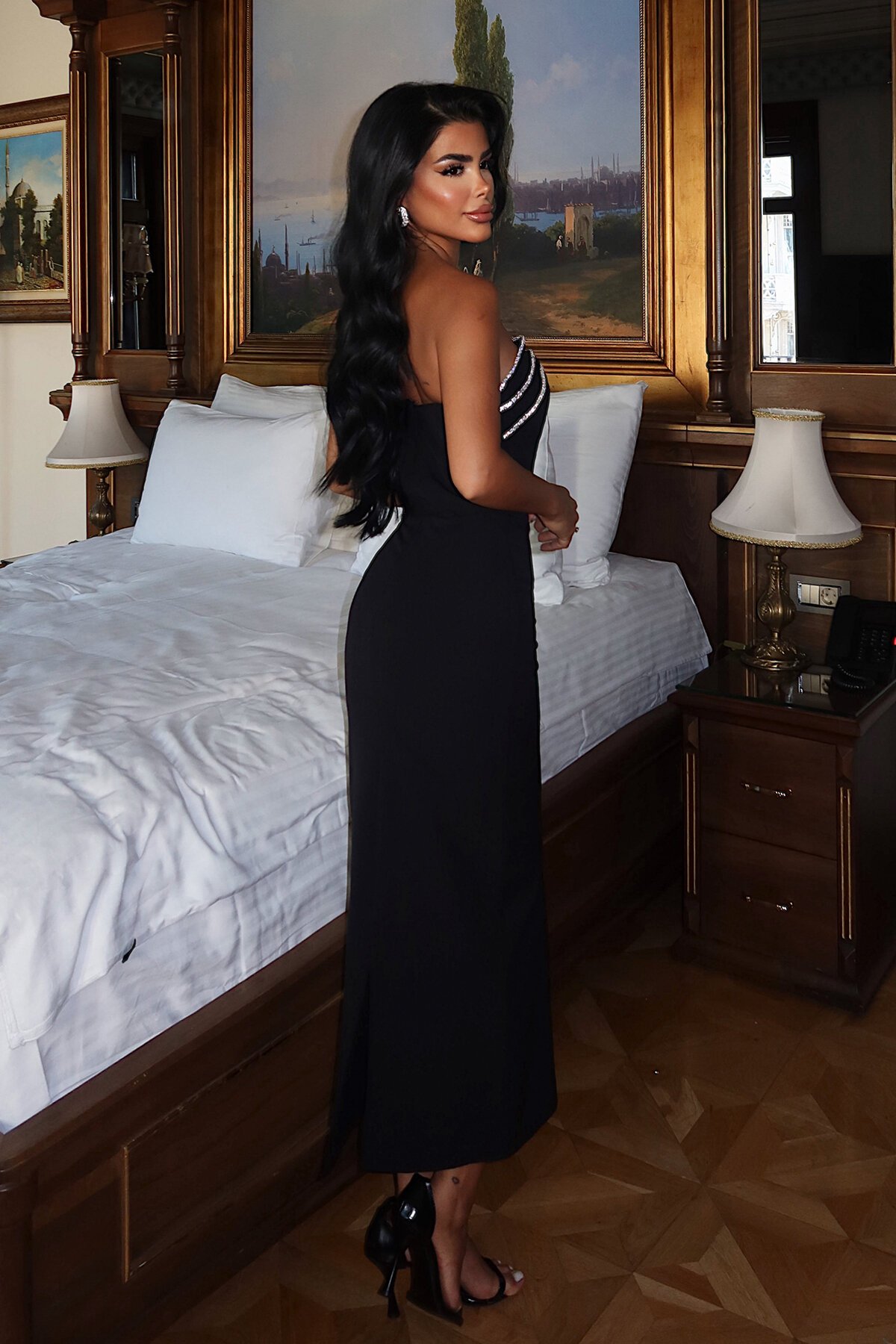 Taş İşlemeli Straplez Midi Elbise - 1871