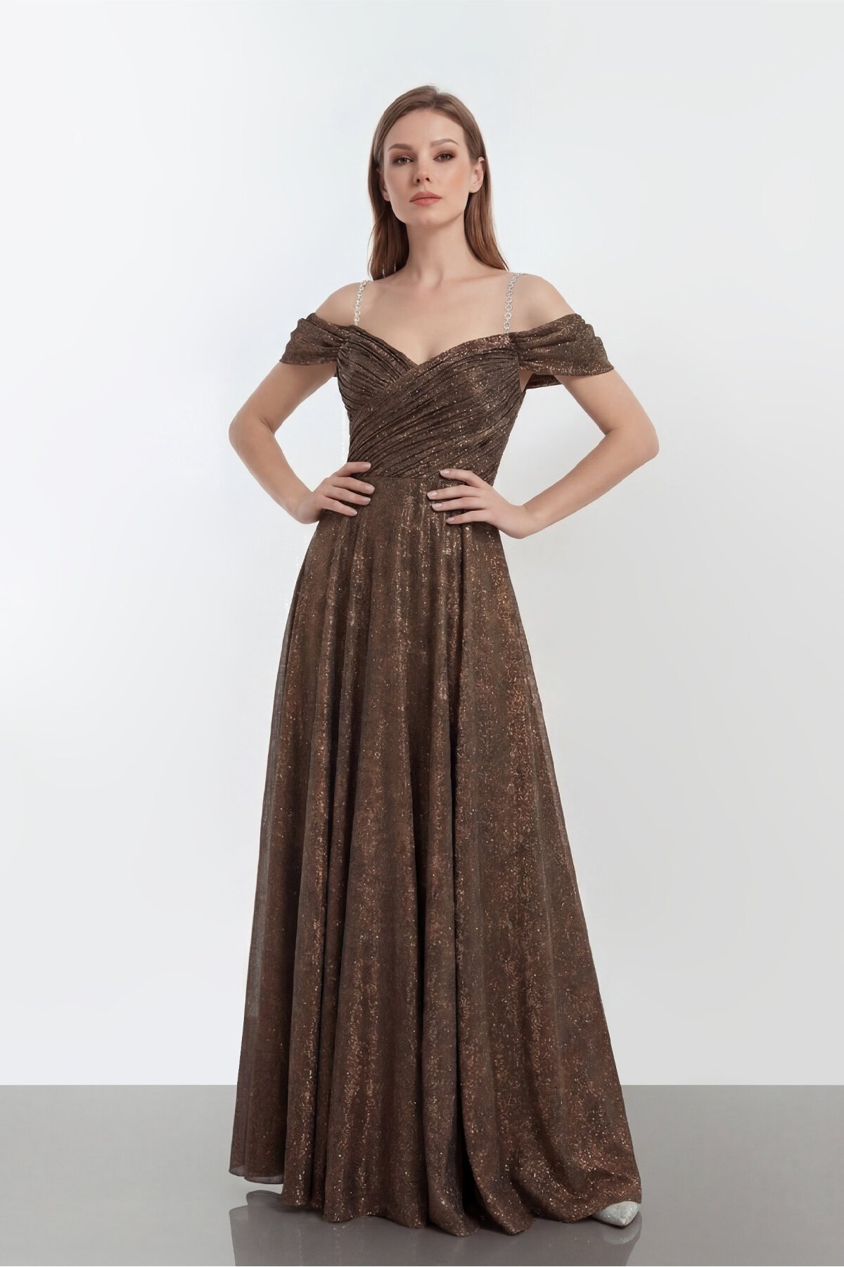 Zincir Askılı Parlak Uzun Abiye - 2034