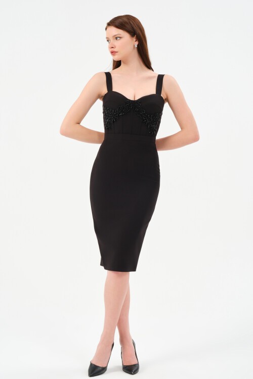 İşleme Detaylı Askılı Midi Elbise - 1536