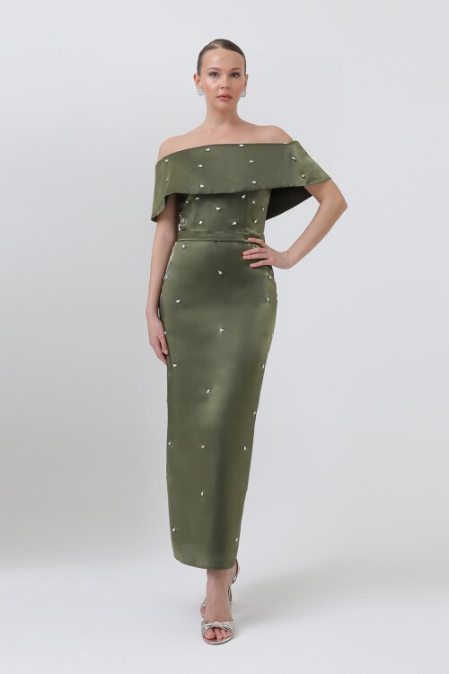 Taş İşlemeli Kayık Yakalı Elbise - 1796