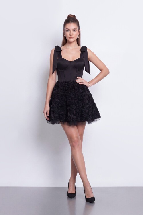 3 Boyutlu Gül Detaylı Mini Elbise - 2165
