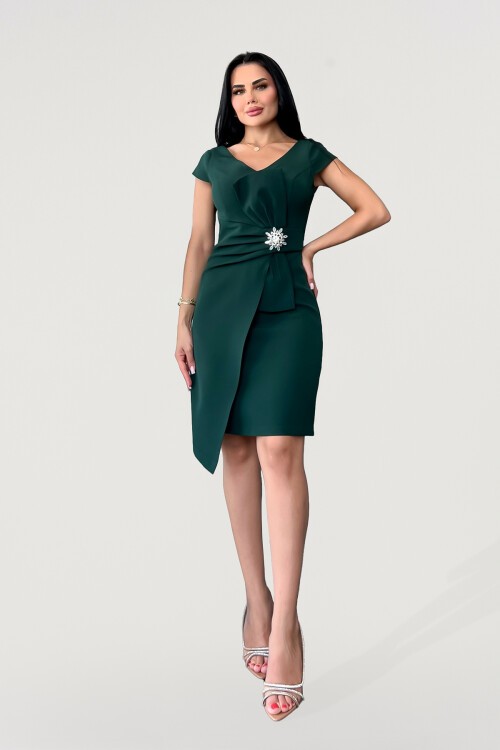 Broş Detaylı V Yaka Elbise - 1694