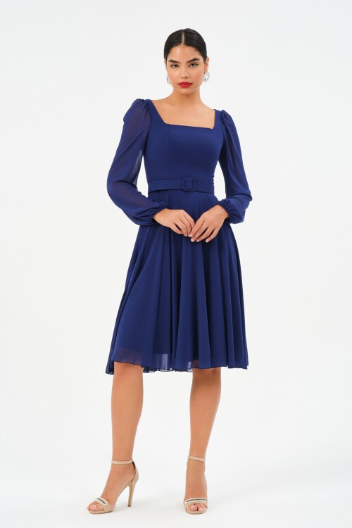 Kare Yaka Kemer Detaylı Midi Elbise - 1302