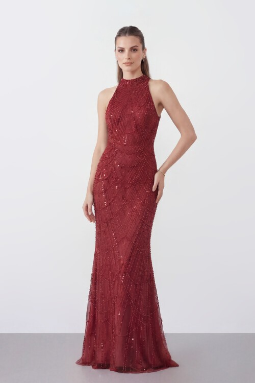 Tamamı İşlemeli Halter Yaka Uzun Abiye - 2137