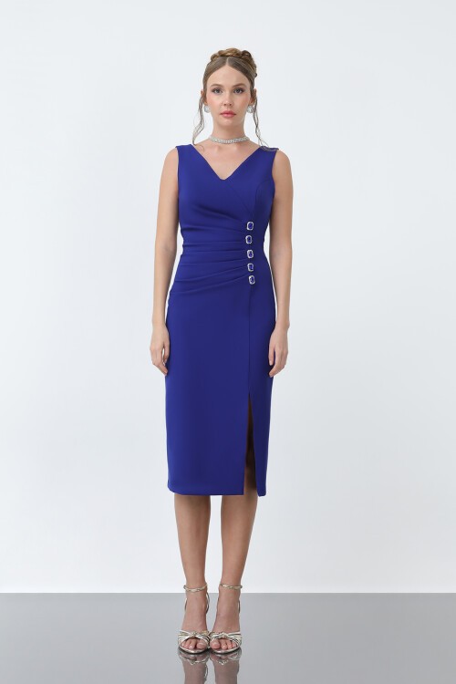 V Yaka Taş Detaylı Elbise - 1912