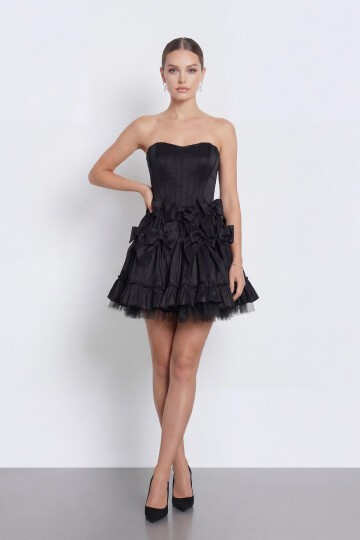 Fiyonk İşlemeli Straplez Korseli Mini Abiye - 2144