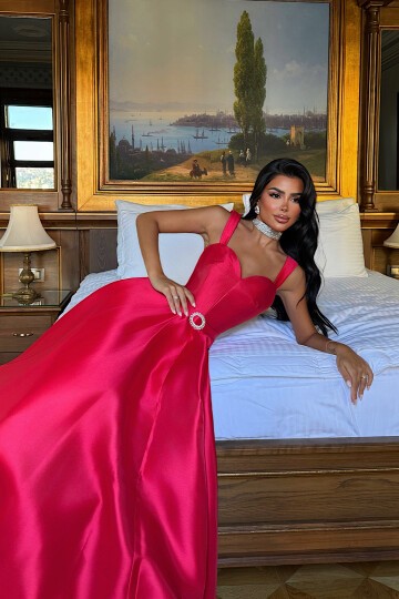 Kalp Yakalı Kemer Detaylı Midi Elbise - 1826